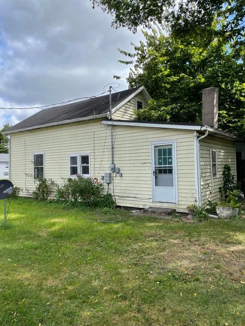 207 E Mill St, Circleville, OH 43113 photo 3