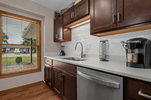 649 E Crest Dr, Heath, OH 43056 photo 5