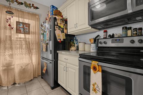 649 E Crest Dr, Heath, OH 43056 photo 9