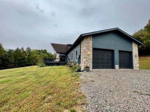 675 Tope Rd, Jackson, OH 45640 photo 2