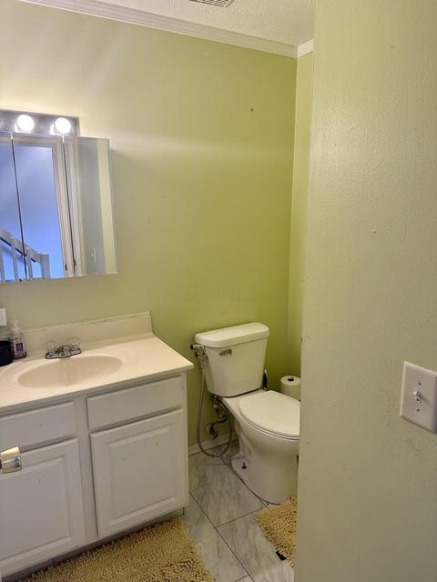 405 Shell Ct E, Columbus, OH 43213 photo 2