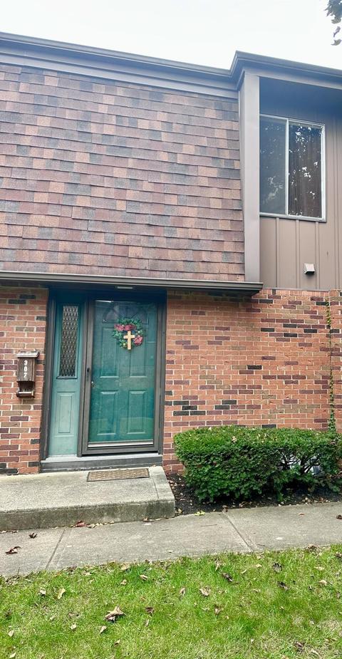 387 Shell Ct E, Whitehall, OH 43213 photo 1