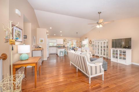 459 Ridgeland Dr, Howard, OH 43028 photo 6