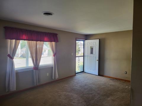 155 Nicholas Dr, Circleville, OH 43113 photo 3