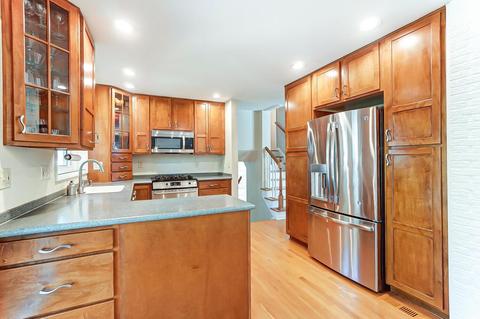 2811 Halstead Rd, Columbus, OH 43221 photo 17