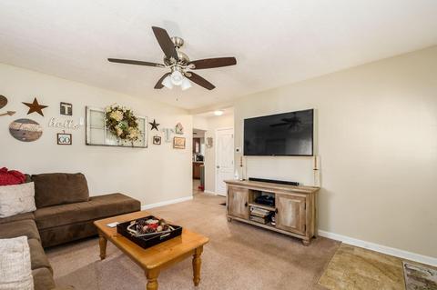 2466 E Howard Rd, Obetz, OH 43207 photo 9