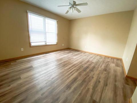 287 Iris Trail Dr, Galloway, OH 43119 photo 4