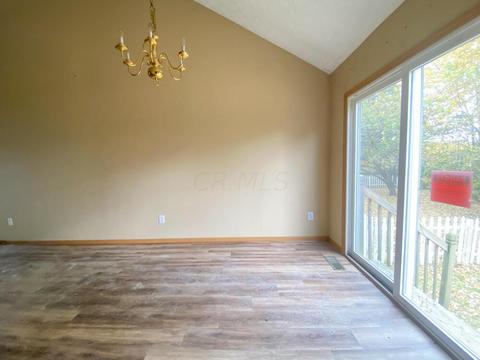 287 Iris Trail Dr, Galloway, OH 43119 photo 9