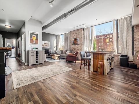 78 E Chestnut St #305, Columbus, OH 43215
