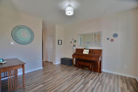 212 Jay Ct, Delaware, OH 43015 photo 4