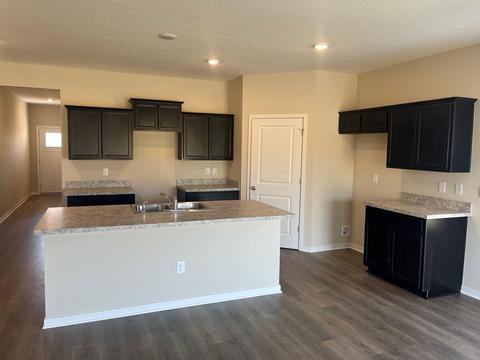 357 Faulkner Dr, Lithopolis, OH 43136 photo 2