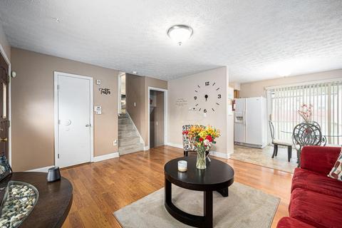 3322 Everson Rd W, Columbus, OH 43232 photo 7