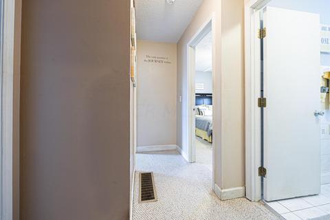 3322 Everson Rd W, Columbus, OH 43232 photo 17