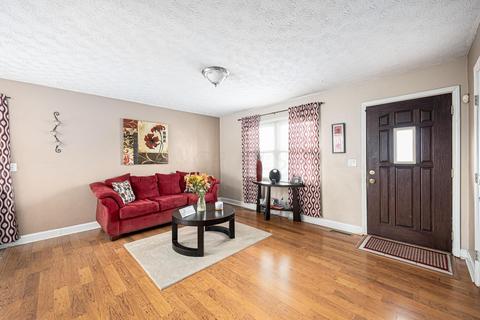 3322 Everson Rd W, Columbus, OH 43232 photo 6