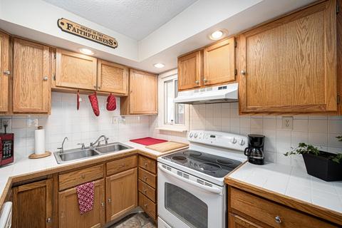 3322 Everson Rd W, Columbus, OH 43232 photo 13