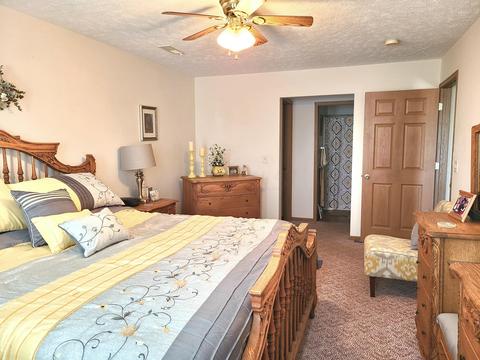 688 Scott Dr, Ontario, OH 44906 photo 10