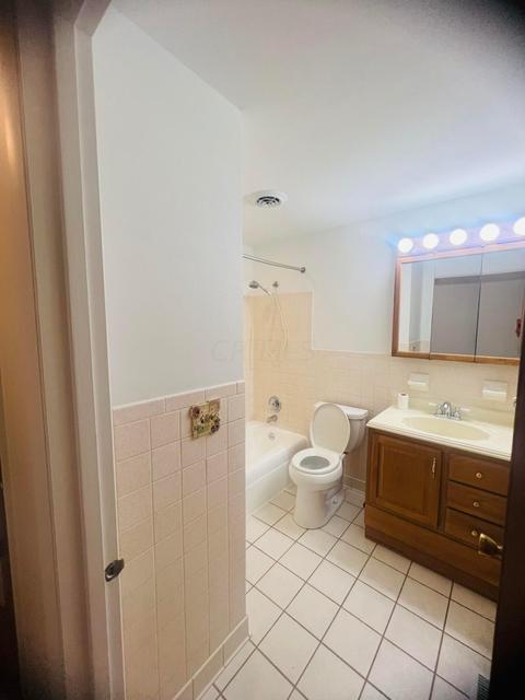 2005 Chippewa Dr, Circleville, OH 43113 photo 5