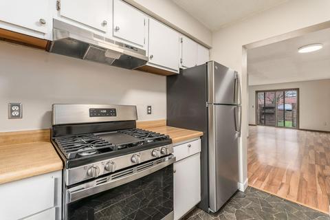 2874 Timber Range Ct, Columbus, OH 43231 photo 3