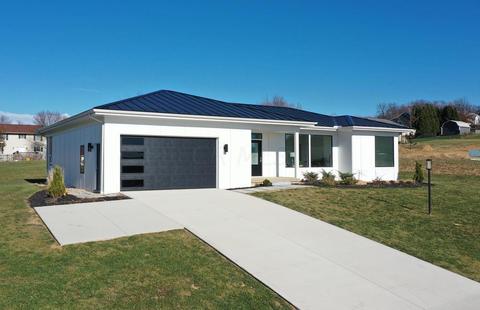 33 Betty Dr, Bellville, OH 44813