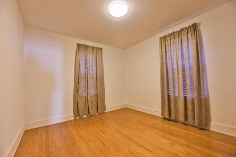 504 E Broadway St, Wellston, OH 45692 photo 12