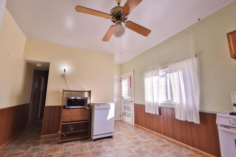 504 E Broadway St, Wellston, OH 45692 photo 8