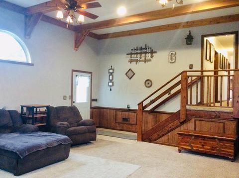 17300 Little Walnut Rd, Circleville, OH 43113 photo 6