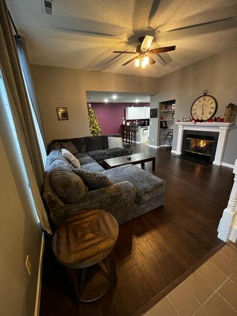 1302 Stratford Ct, Circleville, OH 43113 photo 1