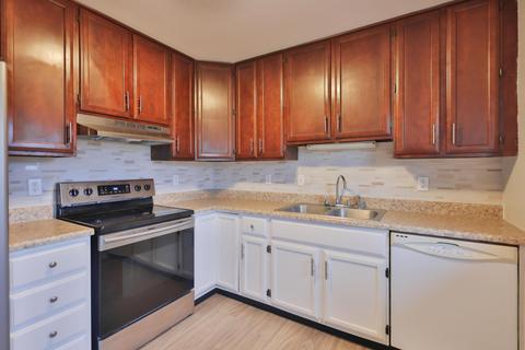 142 Maple Ave, Jackson, OH 45640 photo 3