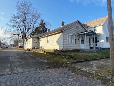 349 E Franklin St, Circleville, OH 43113 photo 1
