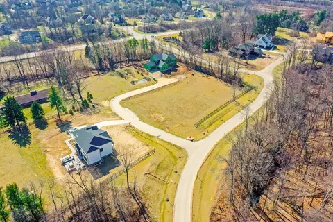 983 Ruth Xing, Delaware, OH 43015