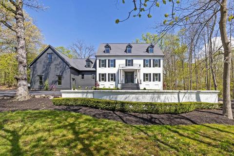 1870 Wingate Dr, Delaware, OH 43015