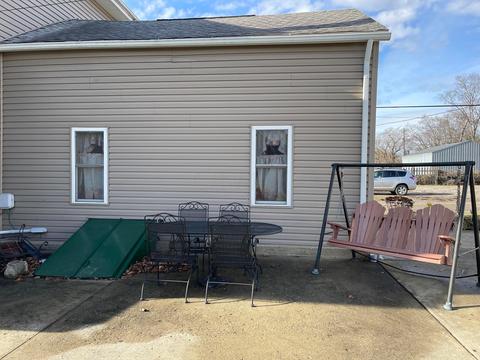 364 E Hunter St, Logan, OH 43138 photo 5