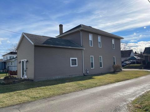 364 E Hunter St, Logan, OH 43138 photo 2