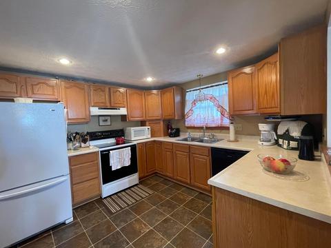 364 E Hunter St, Logan, OH 43138 photo 12