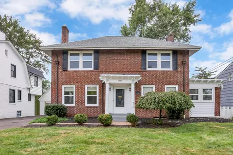 1901 Coventry Rd, Upper Arlington, OH 43212
