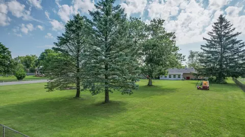 3715 Springfield Jamestown Rd, Springfield, OH 45502 photo 8