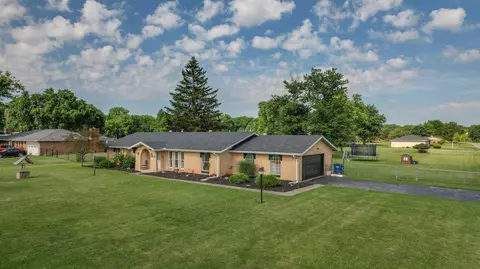 3715 Springfield Jamestown Rd, Springfield, OH 45502 photo 3
