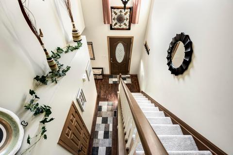 5572 Walnut View Blvd, Columbus, OH 43230 photo 3