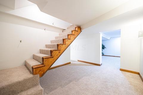 3176 Redding Rd, Columbus, OH 43221 photo 32