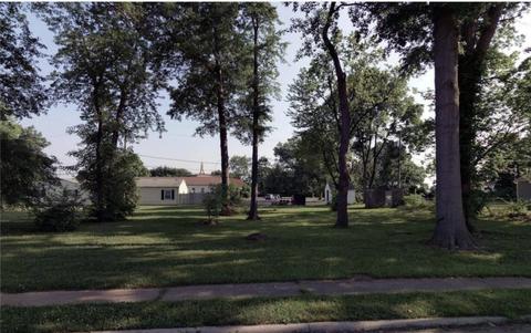 972 Beechwood Rd, Columbus, OH 43227