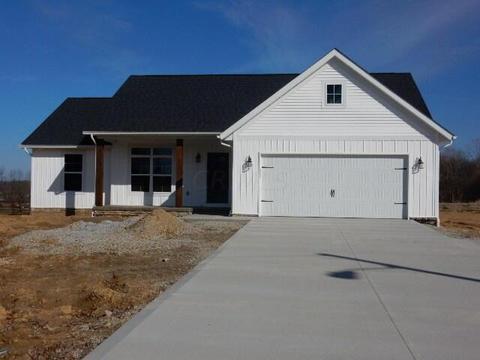 110 Hillcrest Dr, Danville, OH 43014