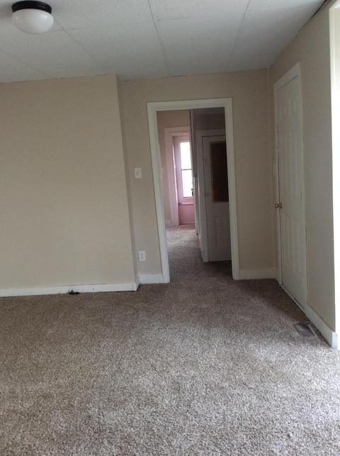 404 S Maple St, Lancaster, OH 43130 photo 3