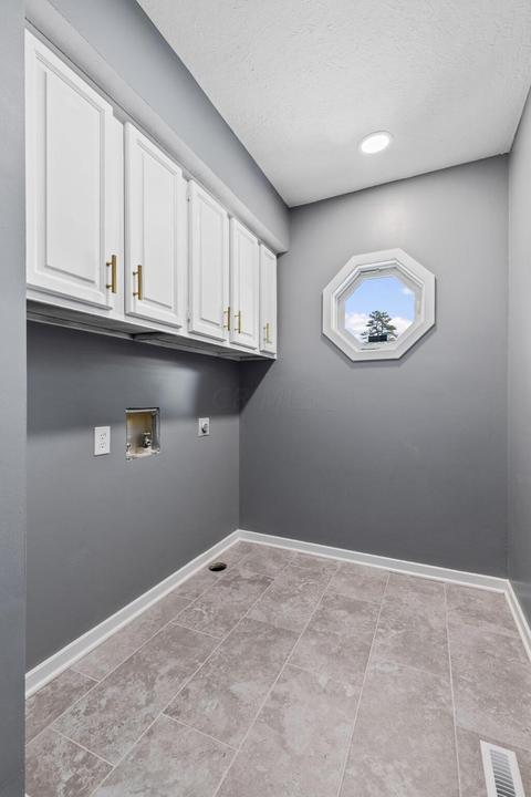 271 Delegate Dr, Columbus, OH 43235 photo 17