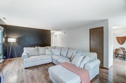 3823 Farm Brook Ln, Columbus, OH 43204 photo 8