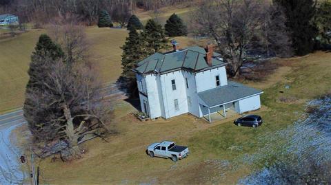 6025 Lancaster Circleville Rd SW, Lancaster, OH 43130
