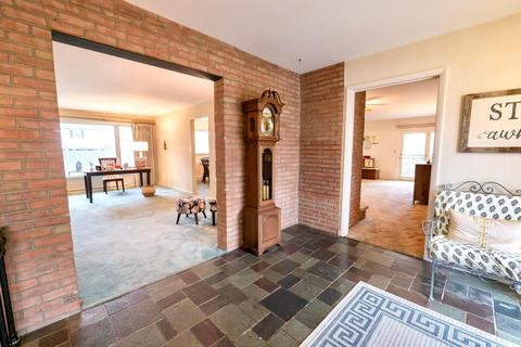 1744 Rustic Way, Marion, OH 43302 photo 13