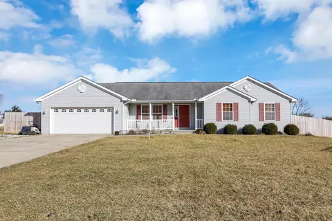 3879 Mink St SW, Pataskala, OH 43062