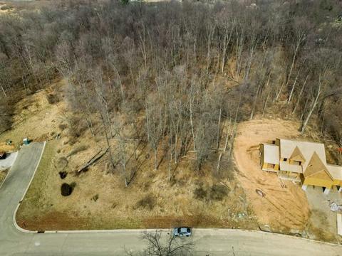 1885 Queen Elizabeth Dr, Lancaster, OH 43130