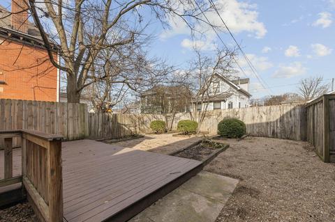 136 E Mithoff St, Columbus, OH 43206 photo 4
