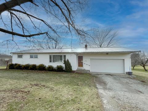 1262 Center Dr, Wooster, OH 44691